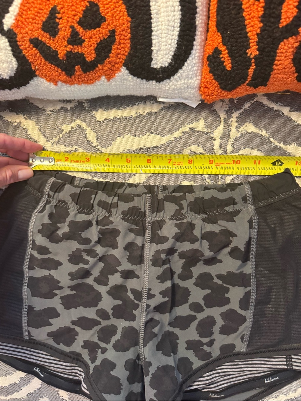 Lululemon Women's Athletic Shorts Gray Leopard Print (size 4 I think)